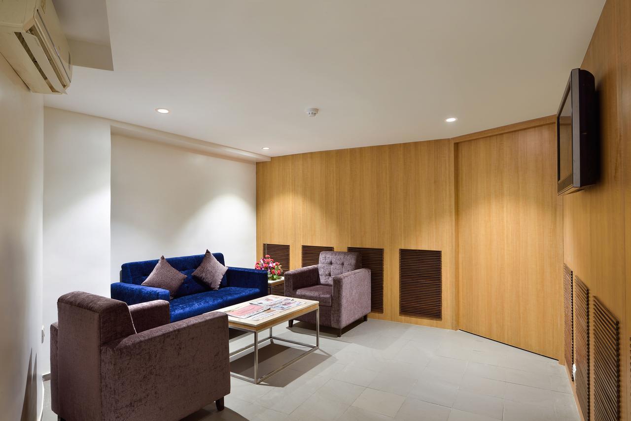 Hotel Leafio-Near Airport Мумбай Екстериор снимка